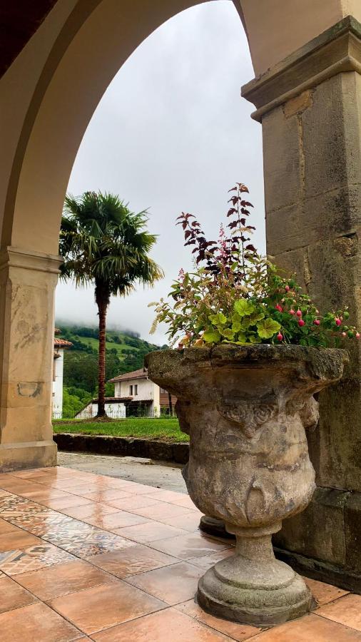 La Venta De Miyares - Casa De Indianos Hotel Piloña Kültér fotó