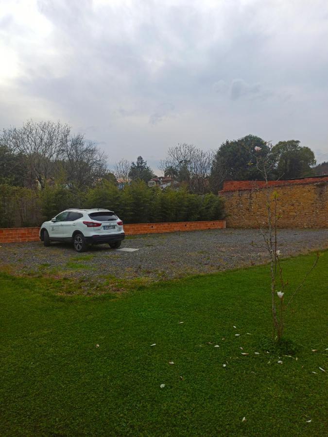 La Venta De Miyares - Casa De Indianos Hotel Piloña Kültér fotó